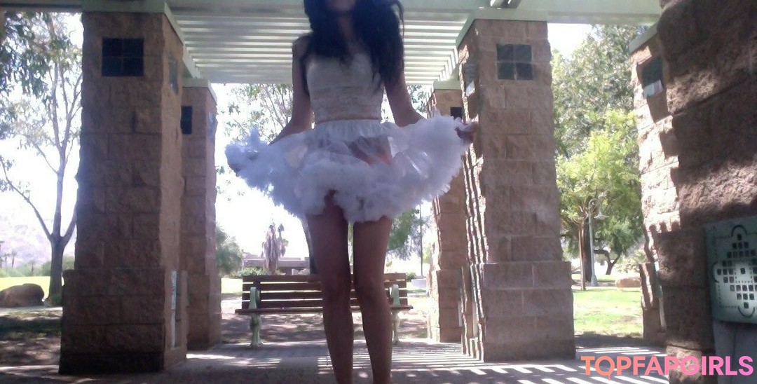 ぽっちゃり巨乳オンリーファンズ ホットヌード 写真