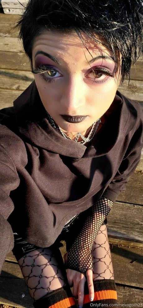 nekogoth23 アート女優 画像