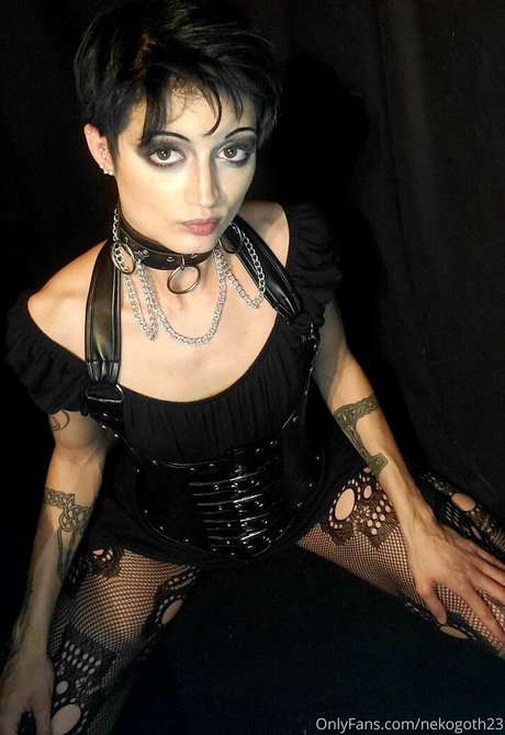 nekogoth23 スター ヌード 写真