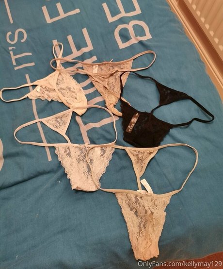 kellymay129 無料女優 写真
