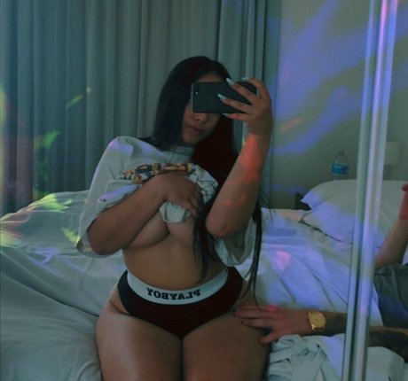 アジア人の指入れ OnlyFans ホット裸 写真