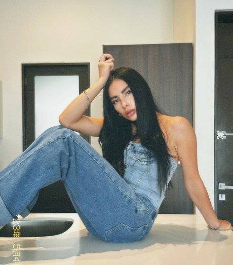 Osiris Mendez 女優 写真