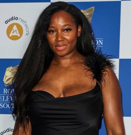 Jamelia ポルノスター パーフェクト 写真