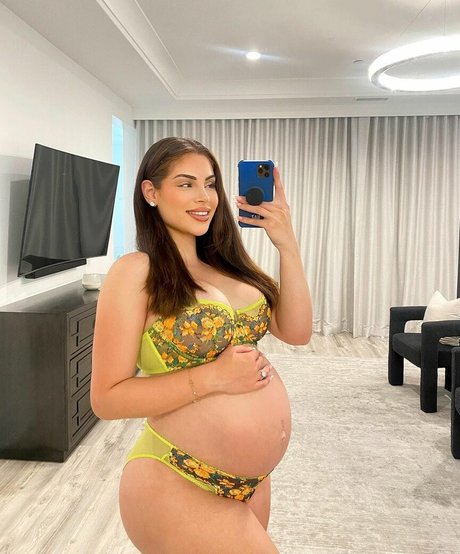 Nazanin Kavari xxx女優 写真