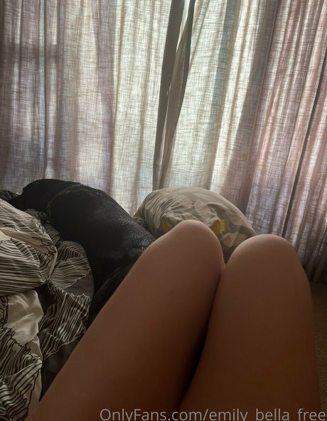emily bella free ポルノモデル 写真