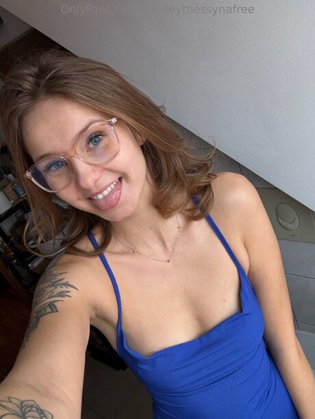 Shelleythessynafree 可愛いモデル 写真