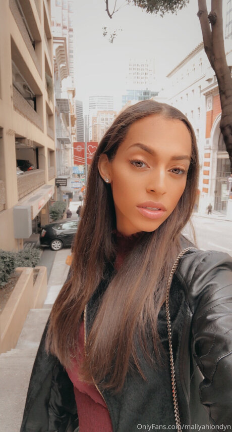 Maliyahlondyn セックスポルノスター 画像