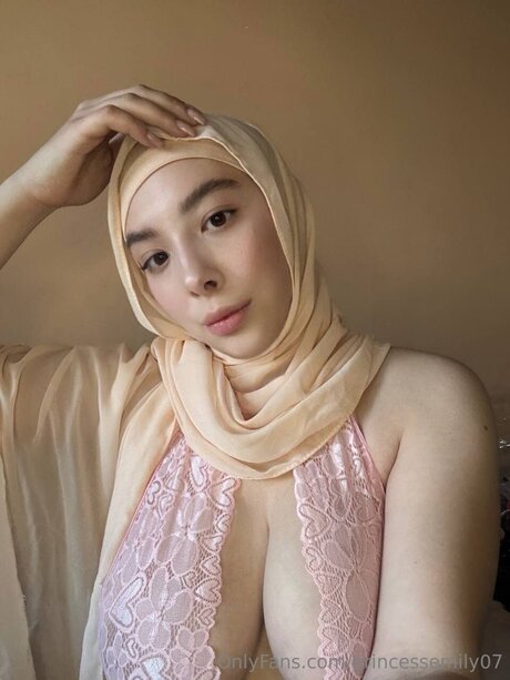 Princessemily07 かわいいポルノスター 写真