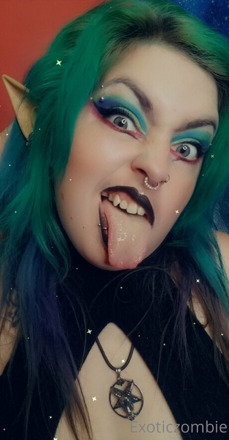 Exoticzombiefree ヌード女優 ギャラリー