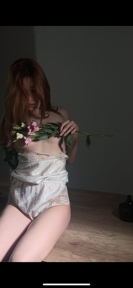 Monikaredfoxx 無料のスター 写真