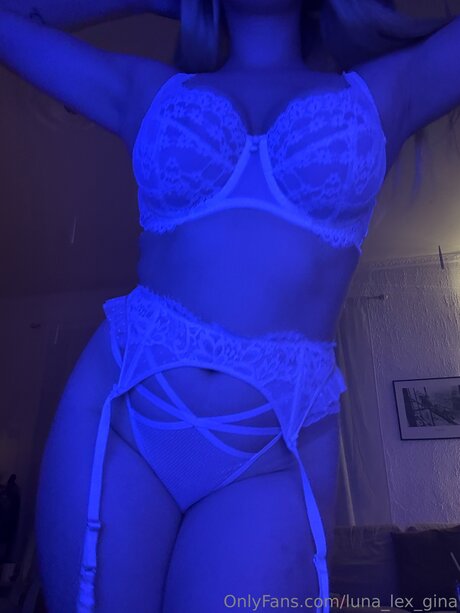 Luna Lex Gina かわいいモデル 写真