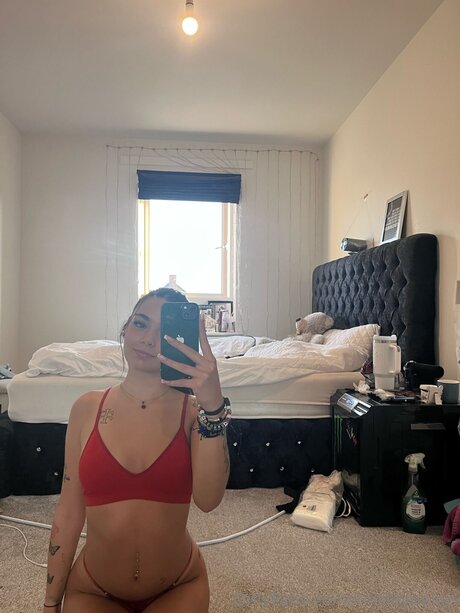 Kinsleypaige 美しいモデル 写真