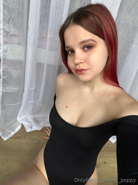 Lily Poppy スター xxx 写真