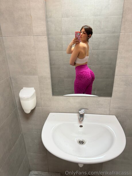 Erikafracassii ホットモデル 写真