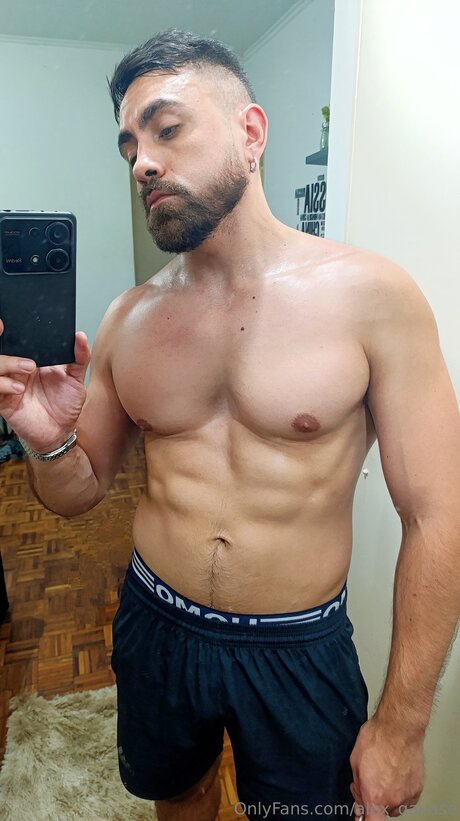 Alex Gavase ポルノモデル 画像