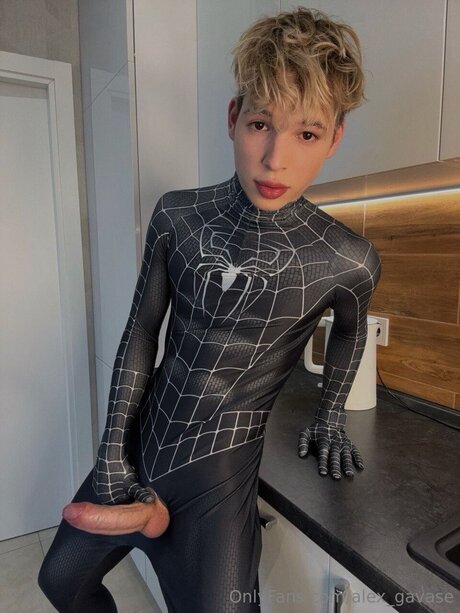 Alex Gavase トップモデル 画像