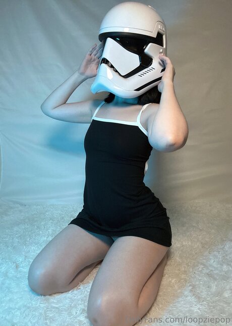 Loopziepop ヌード女優 写真