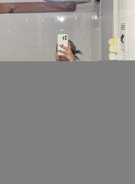 Alissonfox 裸のモデル 画像