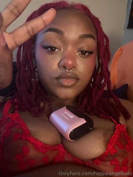 Hippieangelbabi セクシーモデル 画像