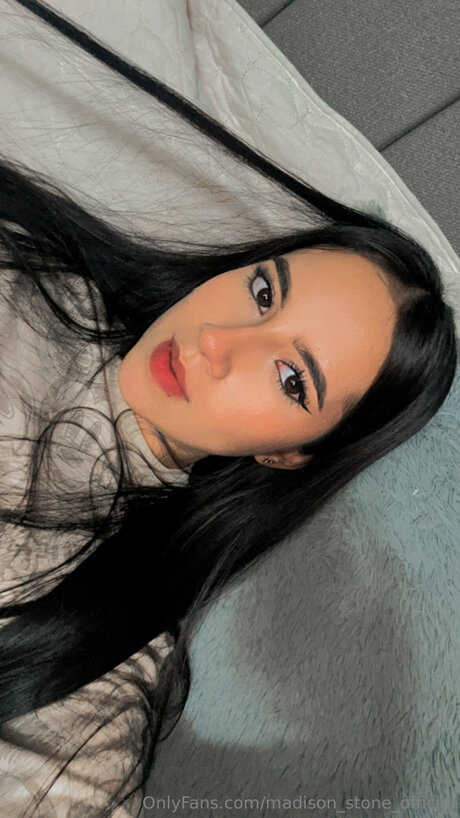 Madison Stone Official ポルノ女優 画像