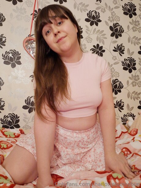 Charlottebunnybun xxx女優 写真