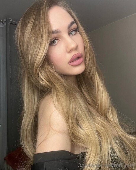 Tori Rain ヌードスター 画像