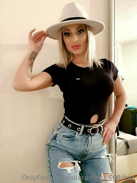 Ellaramirez 688 Free エロティックなモデル 画像