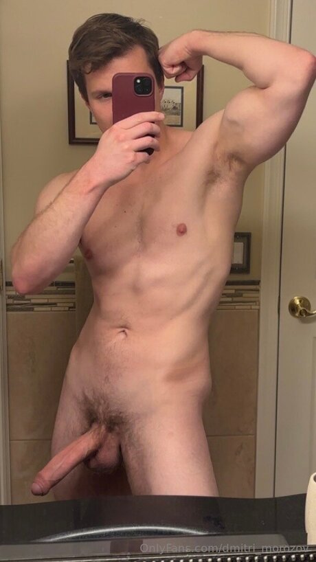 Dmitri Morozov 独占モデル 写真