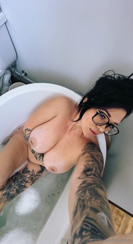 Chloeefitgamer ホットモデル 写真