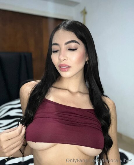 Debora Vibes アダルト女優 写真