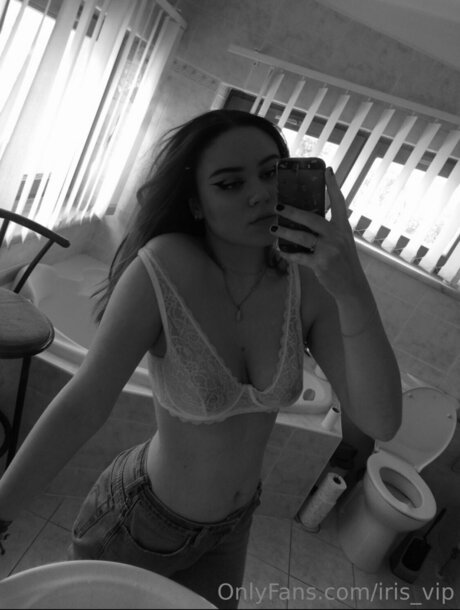 Iris Vip セクシーなポルノスター 写真