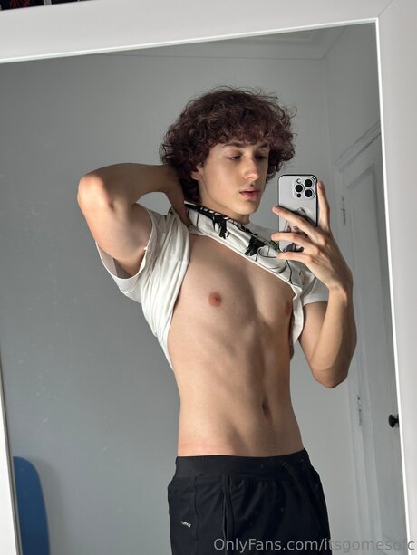 Itsgomesofc セクシーモデル 画像