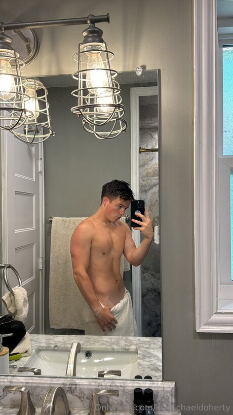 Itsmichaeldoherty トップスター 写真