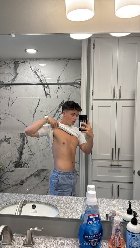 Itsmichaeldoherty セクシーなスター 写真