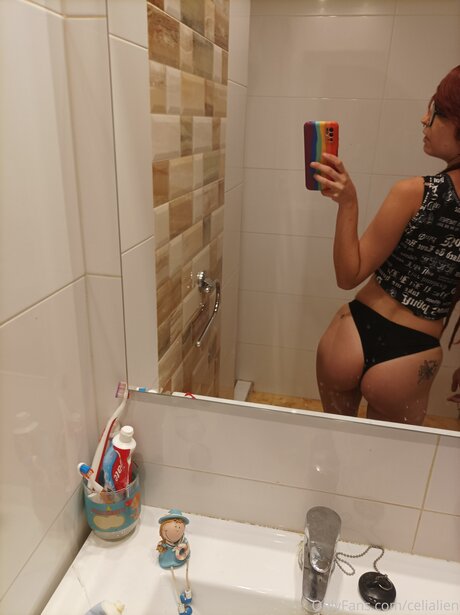 Perverted Aliens 完璧なスター 画像