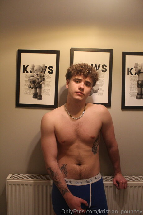 Kristian Pouncey ポルノスター セクシー ギャラリー