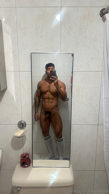 Kenjacob セクシーモデル 写真