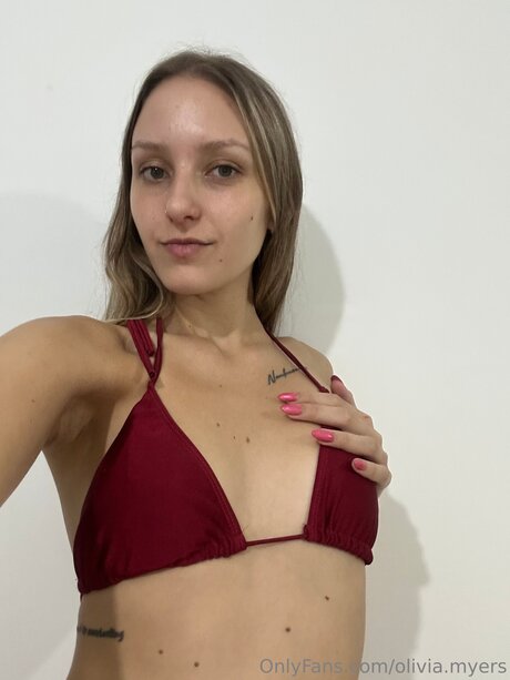Olivia Myers 素敵なスター 画像