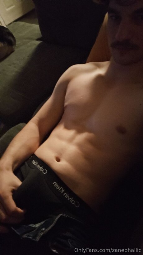 Zanephallic 裸のポルノスター アーカイブ