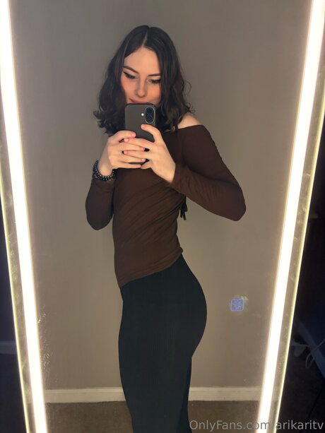 Arikaritv ポルノスター ヌード ギャラリー