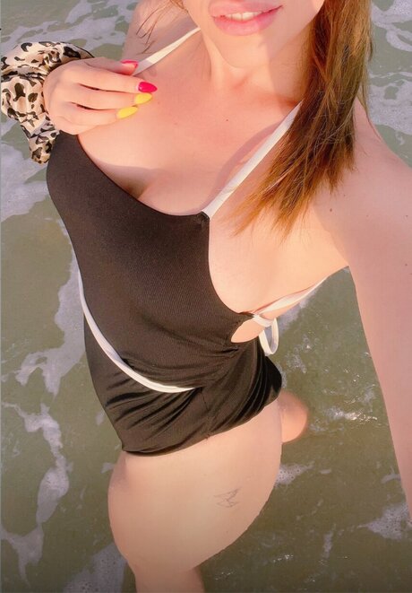 Petitebrunette91 セクシーなポルノスター 画像