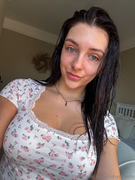 Rubymaefree ヌードスター 写真