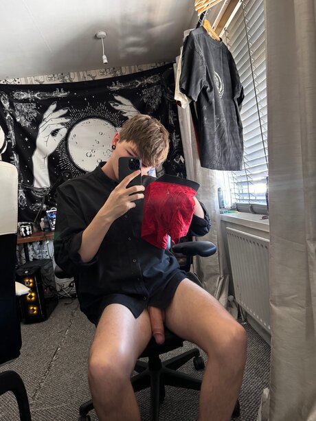 Thebeeb0i profile image