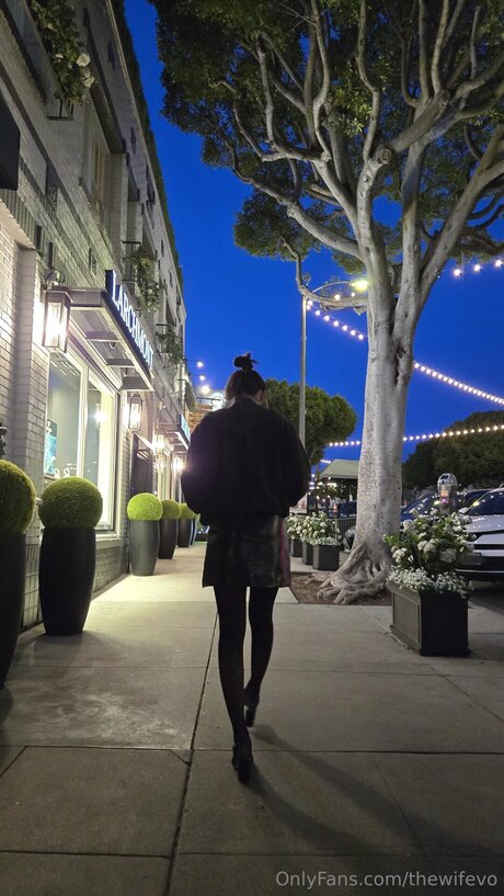 Thewifevo ポルノモデル 画像