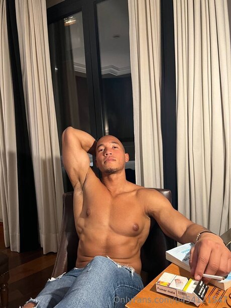 Dwayne Johnson Jr ポルノスター セクシー 写真