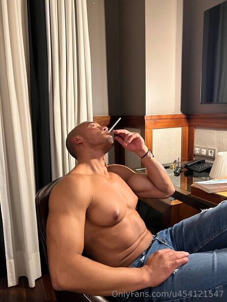 Dwayne Johnson Jr ポルノモデル 画像