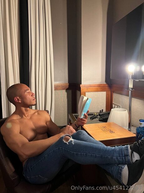 Dwayne Johnson Jr 裸のスター 写真
