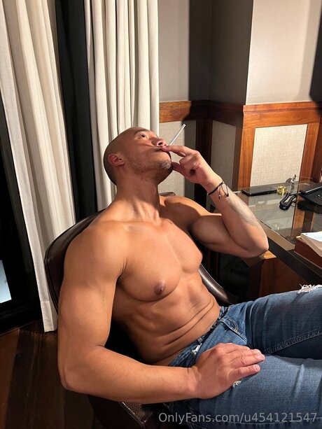 Dwayne Johnson Jr 美しい女優 画像