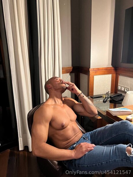 Dwayne Johnson Jr ポルノスター ギャラリー