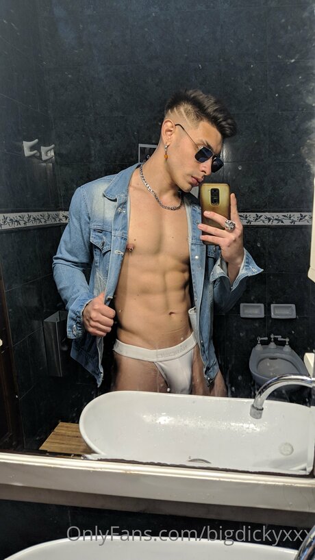 Tomas Rager トップ女優 画像